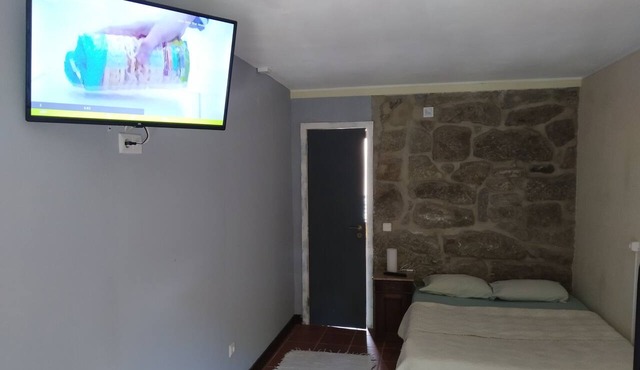 Stone Farm Hostel in Felgueiras