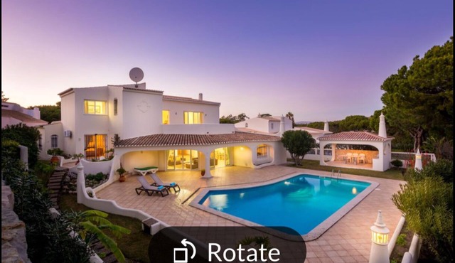 Stunning villa, private Pool UK tv Wifi in Almancil