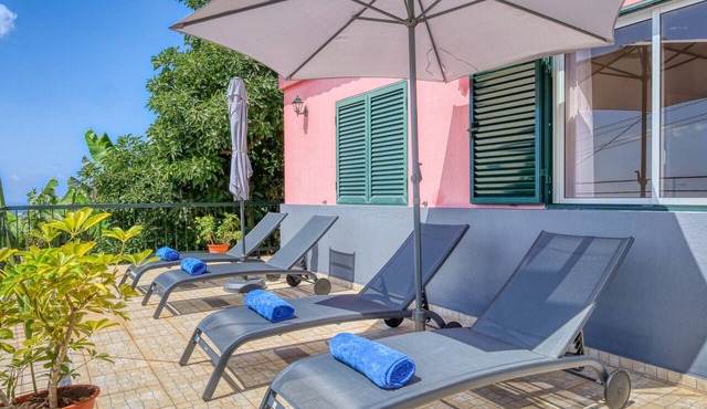 Sunrise House, a Home in Madeira in Ponta do Sol
