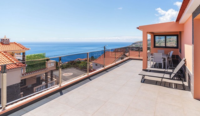 Sunset House II in Arco da Calheta