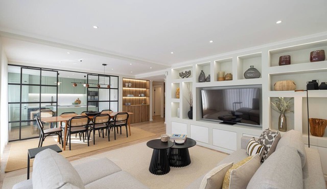 Superb 3 Bedroom Apartment in the Heart of Monte Estoril
