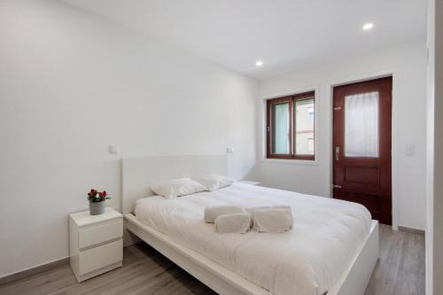 T4 Furadouro with sea view
