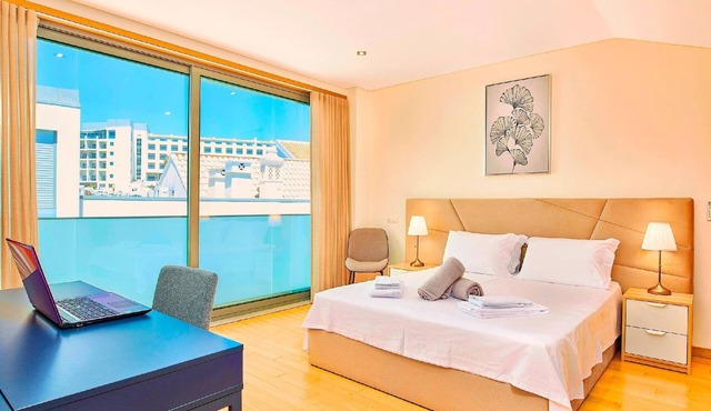 TAVIRA SUITES FIGUEIRA, Town Centre