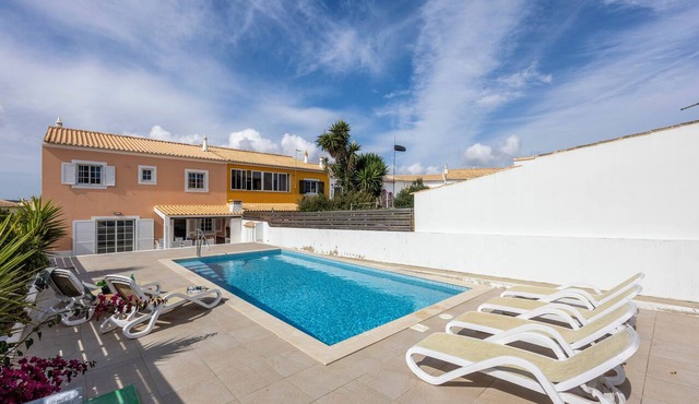The Sagres House - Village Pool Retreat in Sagres