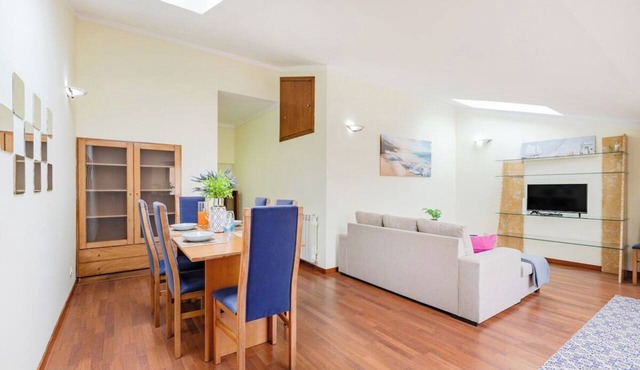 Top Floor Retreat in Espinho in Espinho