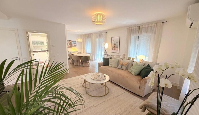 Townhouse in the Heart of Cascais Historic Center, 5 minutes walk from the beach