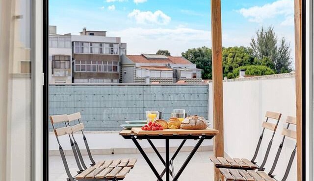 Two bedroom Apt | Almada | Terrace w/River Views