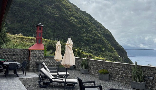 Unforgettable Madeira Stay! Near Levada Hikes! Ocean & Mountain Views!