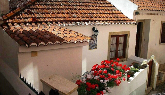 Very central and quiet apartment for two people in Sintra