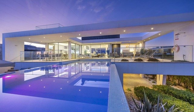 Vila Camilo Ponta do Farol by CoolHouses in Lagos