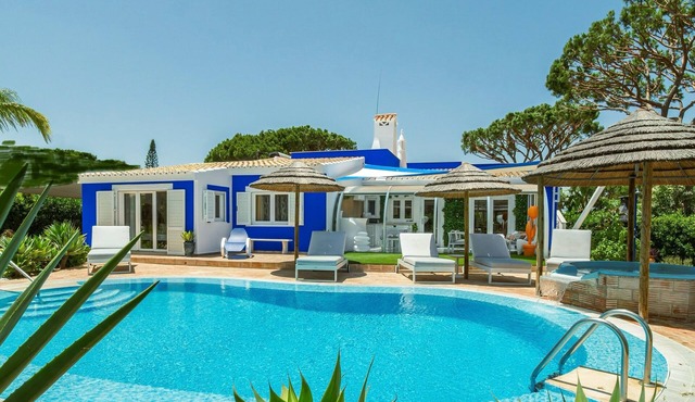 VILAMOURA Villa, first floor, heated pool (optional), 1 km from the marina. 3 suites in -Vilamoura