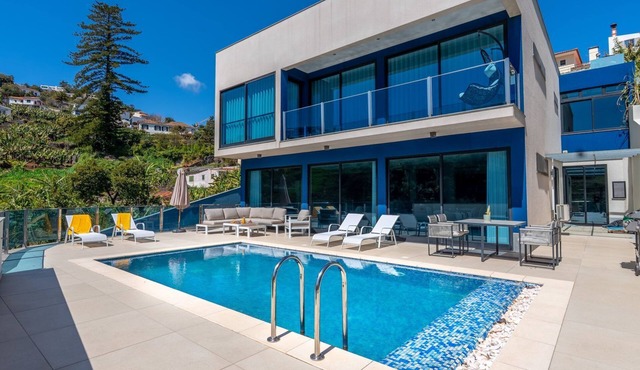 Villa Aletheia by LovelyStay