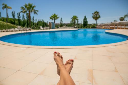 Villa facing the pool by Algarve Dream Holiday in Fontainhas
