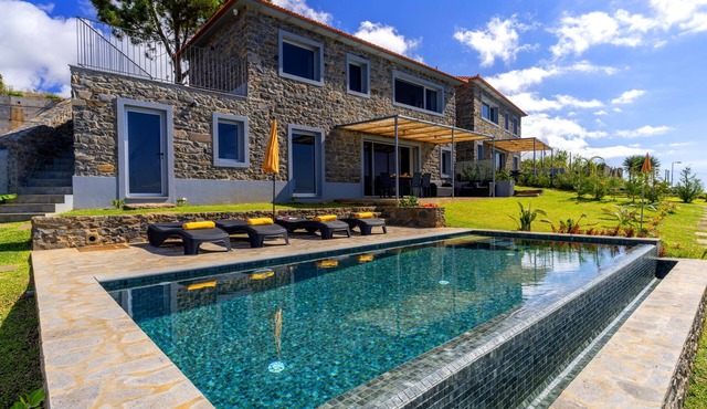 Villa Flora Calheta Sunset & Ocean Views
