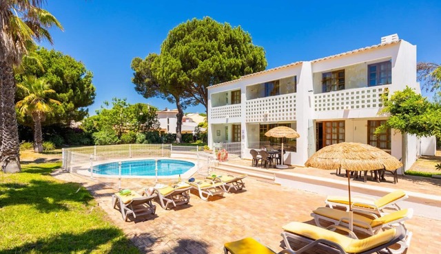 Villa Mexico - Four Bedroom Villa, Sleeps 8