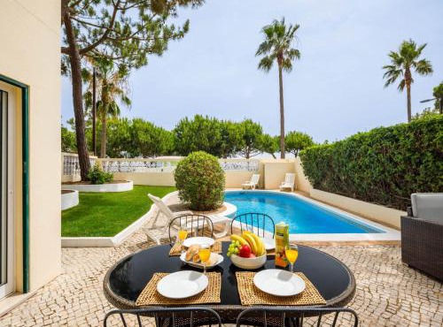 Villa Oceano Golf 482 2 Bedrooms Sea Views A Stone's Throw To The Beach in Almancil