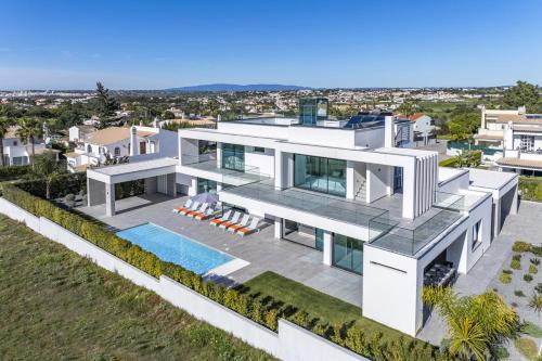Villa Opala by Villa Plus in Albufeira