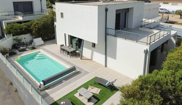 Villa Por do Soleil - heated pool, beaches 5 min.