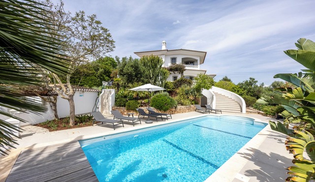 Villa Quinta Verde - Villa near Carvoeiro and Marinha beach with private pool.