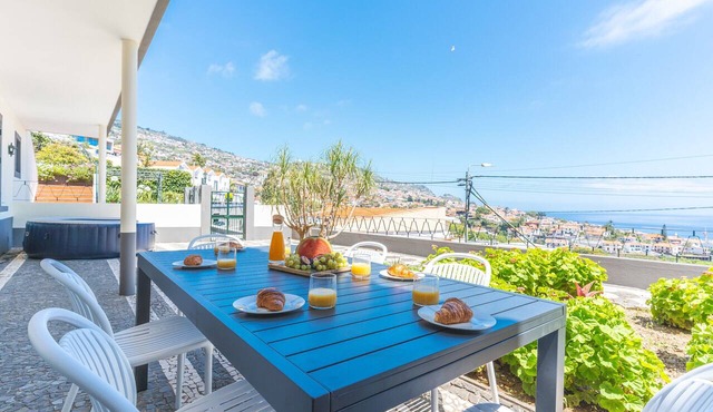 Villa Santa Luzia 1 by Atlantic Holiday