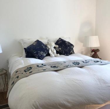 Villa-sleeps2-garden-private park