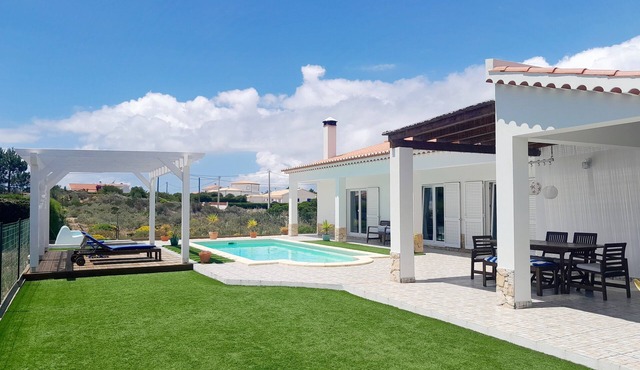 Villa Sonho do Mar - Villa with Saltwater Pool