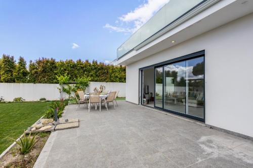 Villa Sun - by Smarthomes in Caldas da Rainha