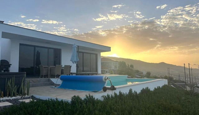 Villa Sundowner in Calheta