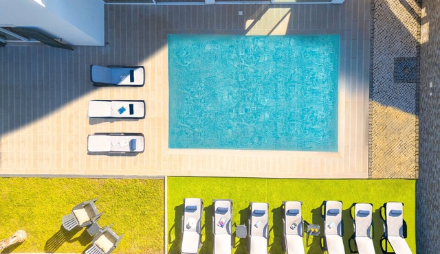 Villa w/Heatable Pool and BBQ in Albufeira in Albufeira