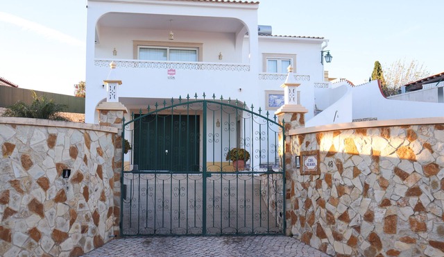 Villa with Pool, Billiards, and Breathtaking Views in Southern Portugal in Luz