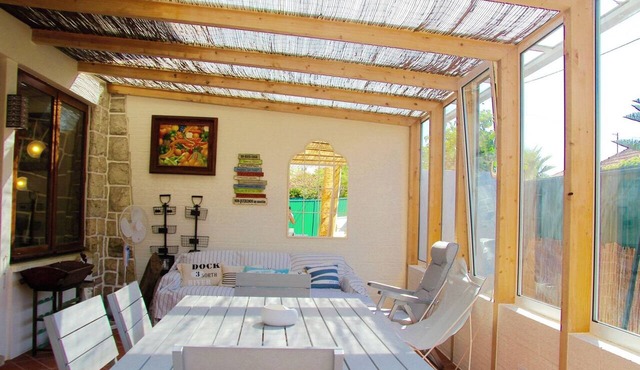 Vintage Beach and Golf Villa in Costa da Caparica