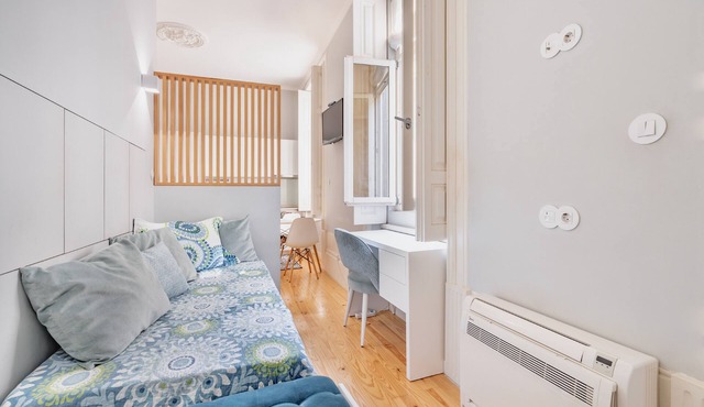 VIVA Arts Cozy Studio