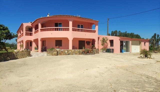 Vivenda os Silvas in Lagos