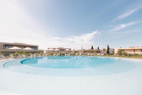 White Shell Beach Villas in Lagoa