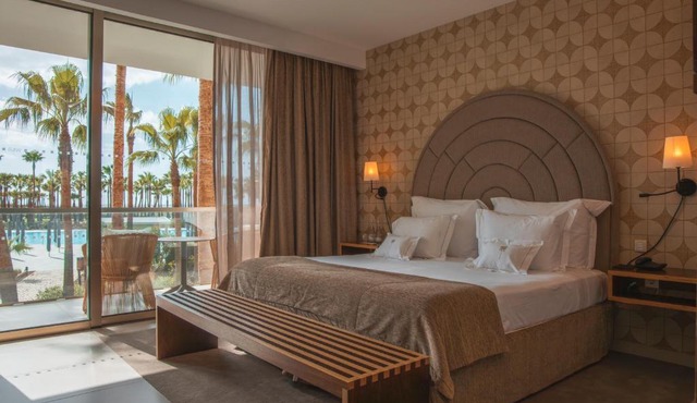 Wine & Books by the Sea, Algarve Resort