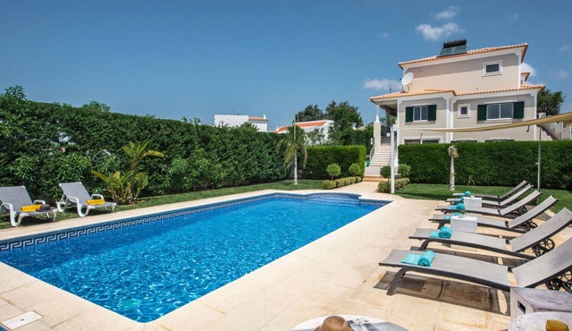 Wonderful private villa for 10 people with A/C, private pool, WIFI, TV and terrace