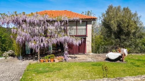 Bedrooms Enclosed Garden At Covelas Povoa De Lanhoso 