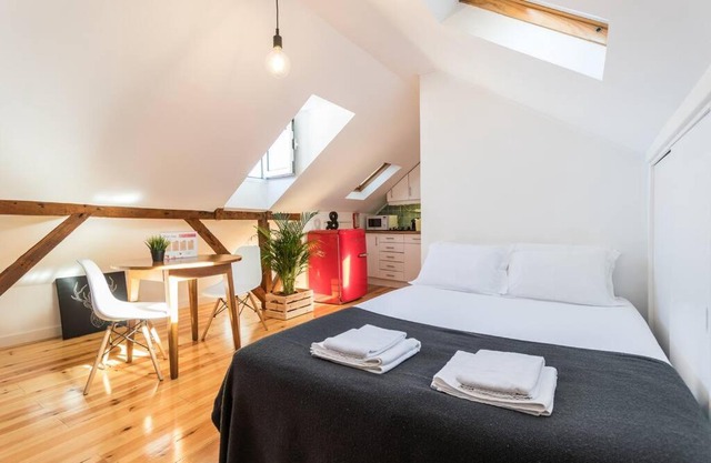 Principe Real Beautiful Studio Apartment