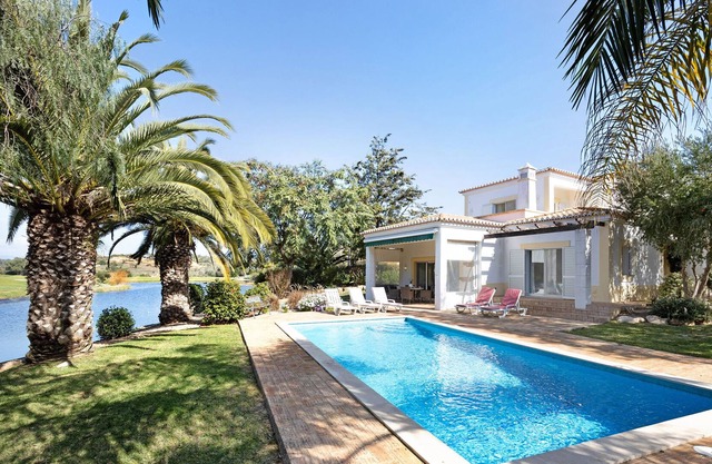 Villa 'Pestana Golf Resort - Moradia 199' with Mountain View, Pool, Garden & Wi-Fi