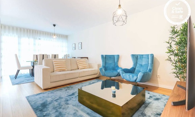 Sao Domingos de Benfica Apartment | 120 m² Apartment ∙ 3 bedrooms ∙ 6 guests