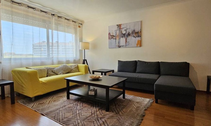 Palhais Apartment | 135 m² Apartment ∙ 3 bedrooms ∙ 8 guests