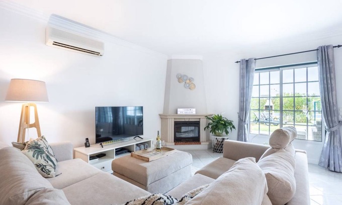 Mosqueira House | 150 m² House ∙ 3 bedrooms ∙ 6 guests