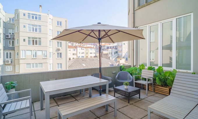 Centro / Baixa Apartment | 165 m² Apartment ∙ 4 bedrooms ∙ 13 guests