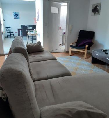 Cardielos House | 2-Bed House - Garden Parking Pets