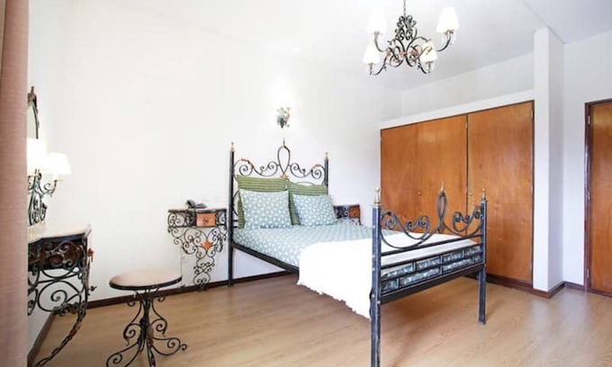 Sao Joao da Madeira Resort | 200 m² Private room ∙ 1 bedroom ∙ 2 guests