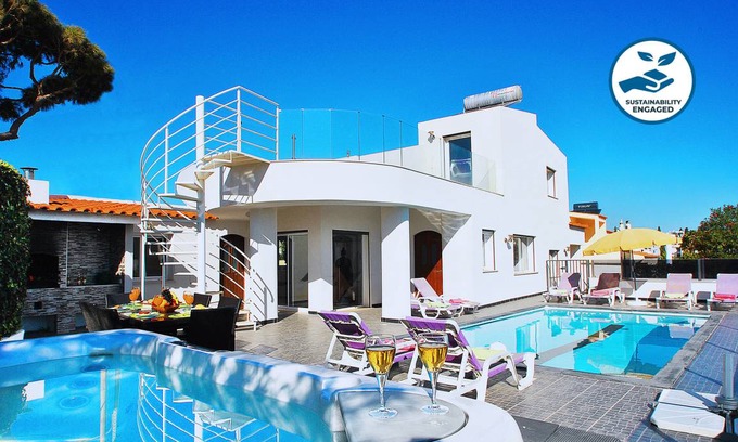 Albufeira Villa | 200 m² Villa ∙ 4 bedrooms ∙ 10 guests