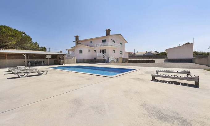 Magoito Villa | 300 m² Villa ∙ 4 bedrooms ∙ 8 guests