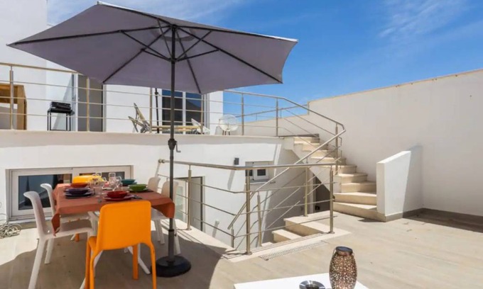 Setubal Villa | 91 m² Villa ∙ 2 bedrooms ∙ 6 guests
