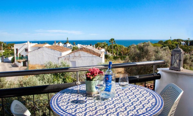 Alporchinhos Apartment | Apartamento Bela Vista, panoramic ocean view