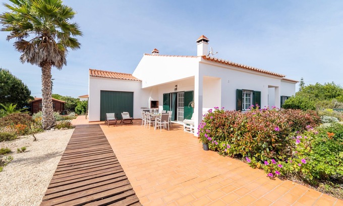 Aljezur Villa | Beautiful 3-bed family-size villa with garden, near beaches and nature